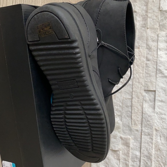 Kenneth Cole Chukka boot men’s classic shoes - Picture 3 of 3